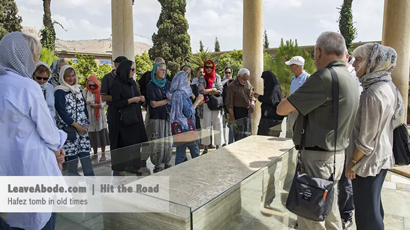 tourists at hafez tomb