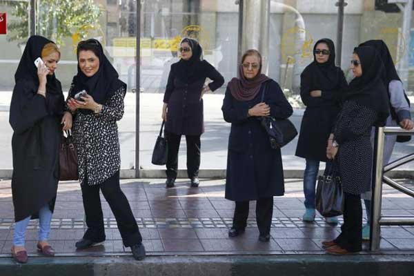 Iran dress code: women in iran wearing hijab