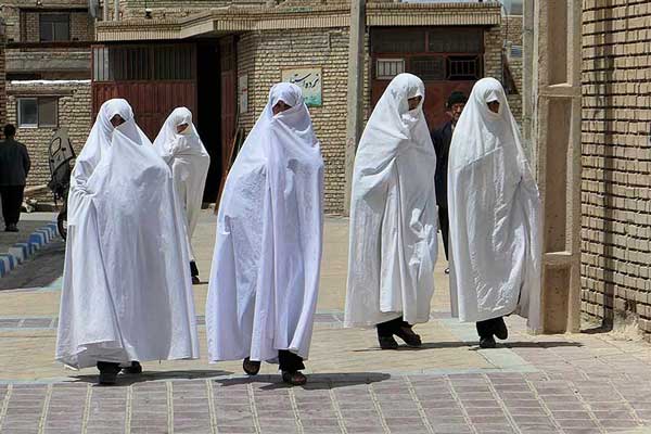 dress code in small cities of iran 
